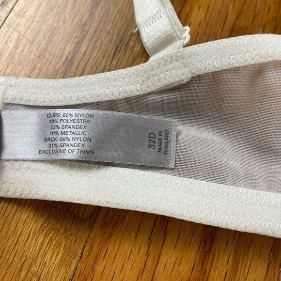 🪦 Victoria Secret’s 32D Y2K Bra White Lace Champagne Glitter Stripes (3 for 30) - Picture 5 of 9